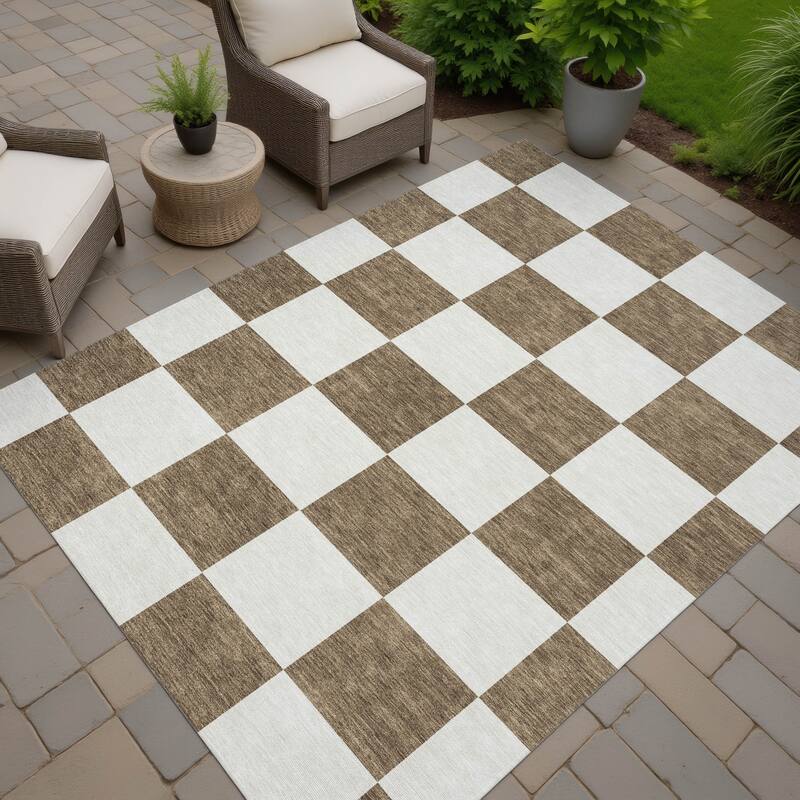Machine Washable Indoor/ Outdoor Modern Checker Chantille Rug - Chocolate - 2'6" x 3'10"