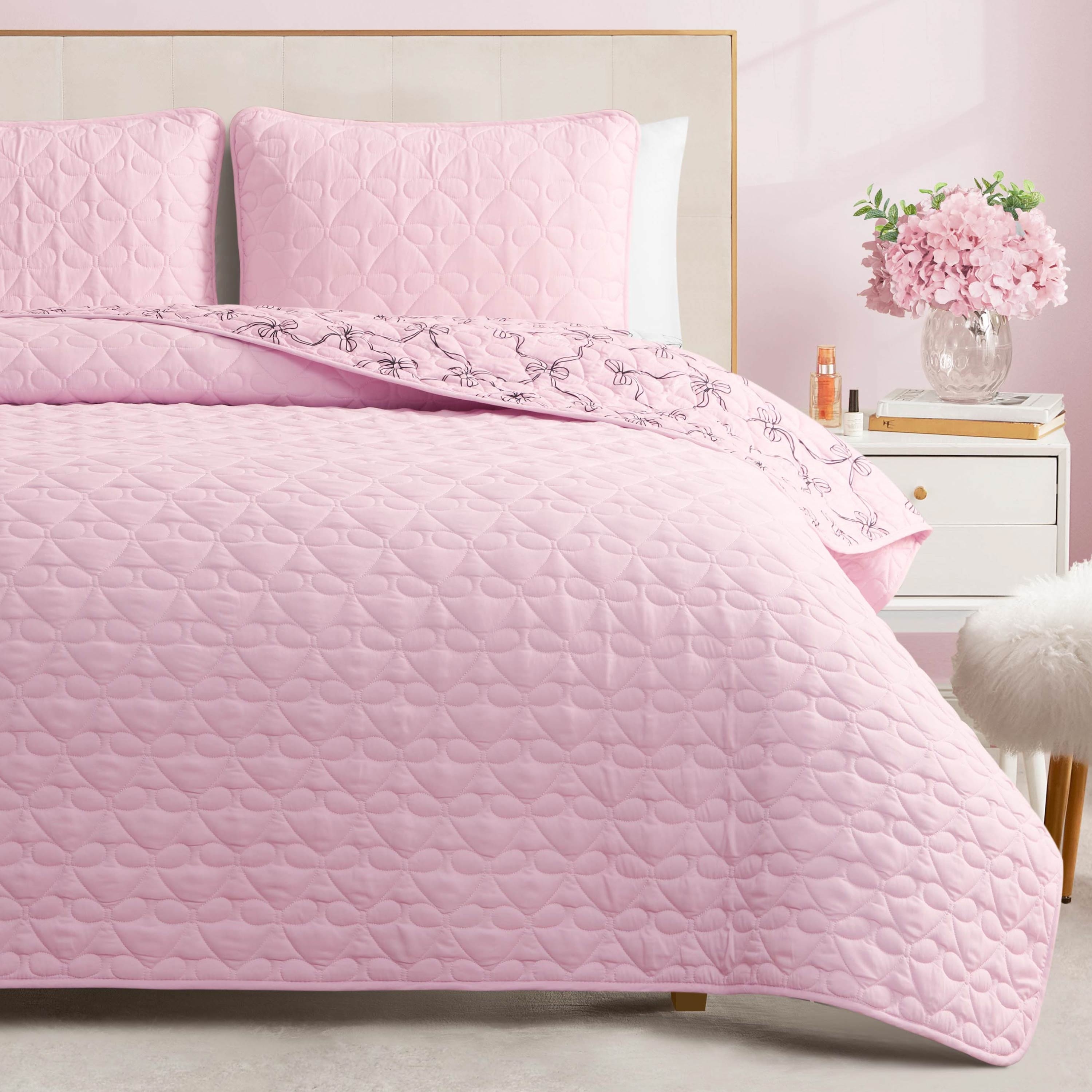 Juicy Couture Luxe Bow Quilt Sets