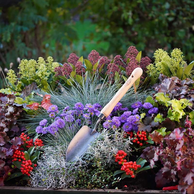 DeWit Gardening Trowel with Midsize 10" Handle - 18"L