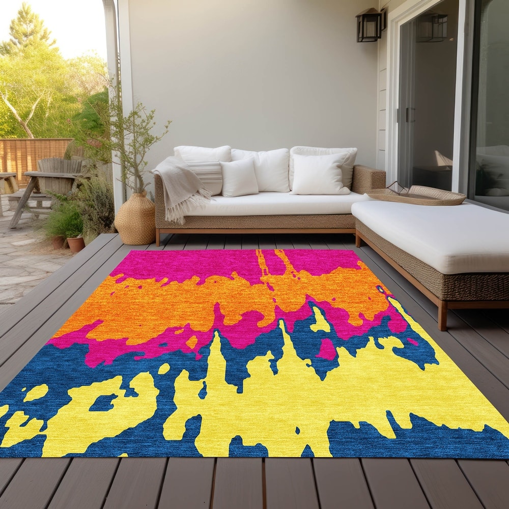 Machine Washable Indoor/ Outdoor Modern Abstract Chantille Rug