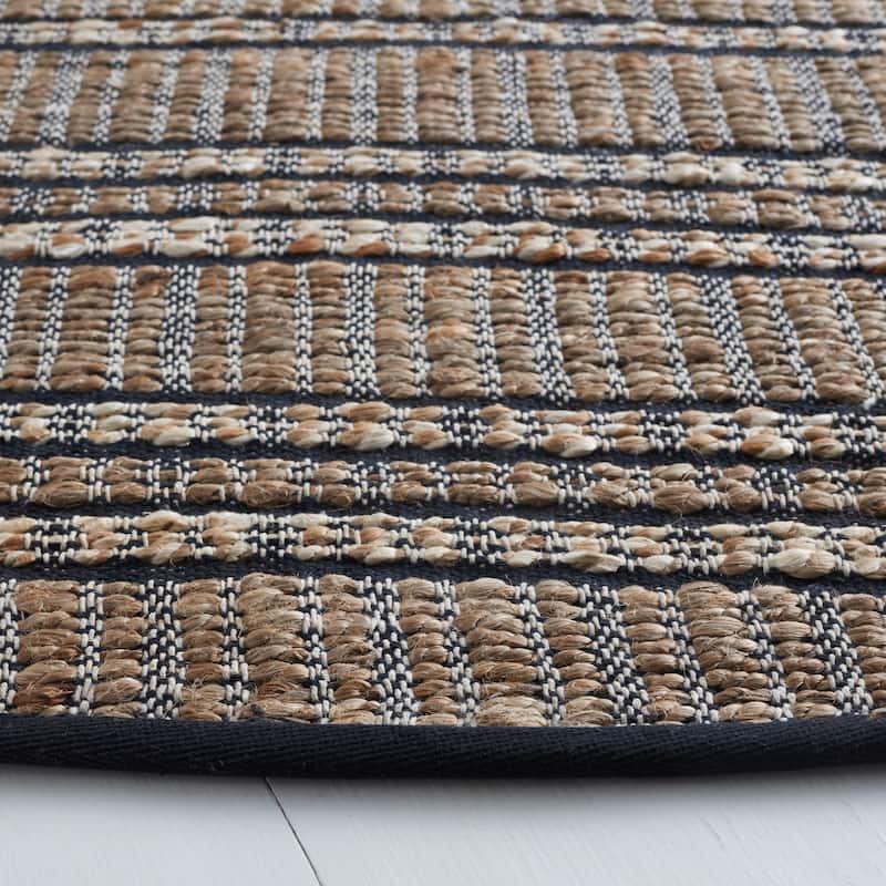 SAFAVIEH Handmade Natural Fiber Marharita Geometric Seagrass Rug