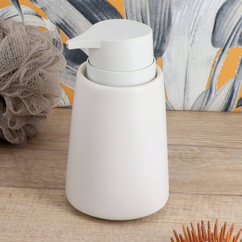 SMOOTH Collection of Bathroom Accessories up to 4 Pieces.