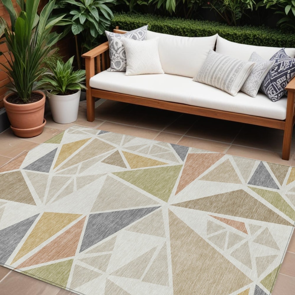 HomeRoots Geometric Transitional Rectangle Outdoor Rug