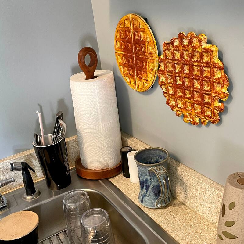 Zeckos Round Waffle Cast Iron Trivet 8" Kitchen Decor And Wall Hanging - 8 X 8 X 0.5 inches