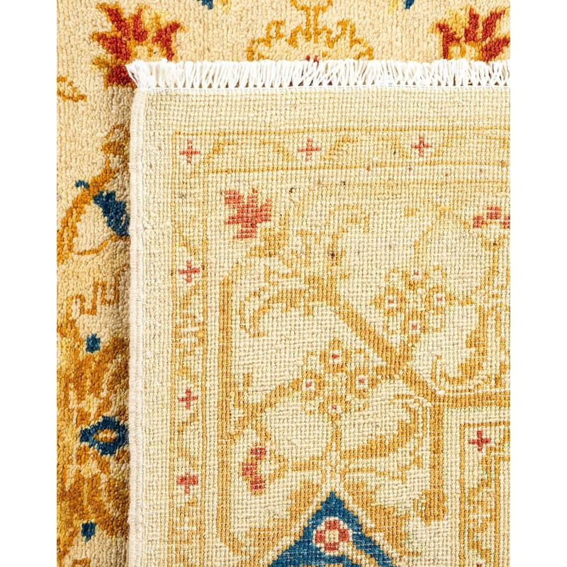 Overton Hand Knotted Wool Vintage Inspired Modern Contemporary Eclectic Ivory Area Rug - 4' 1" x 6' 5"