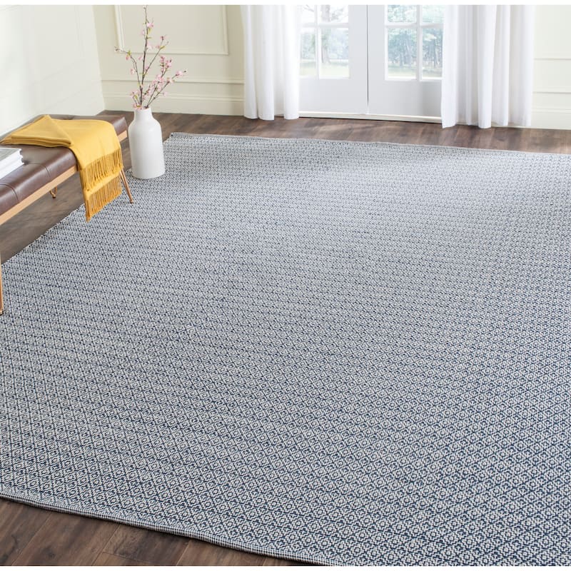 SAFAVIEH Montauk Glyn Handmade Cotton Area Rug - 8' x 10' - Ivory/Navy - Rectangle