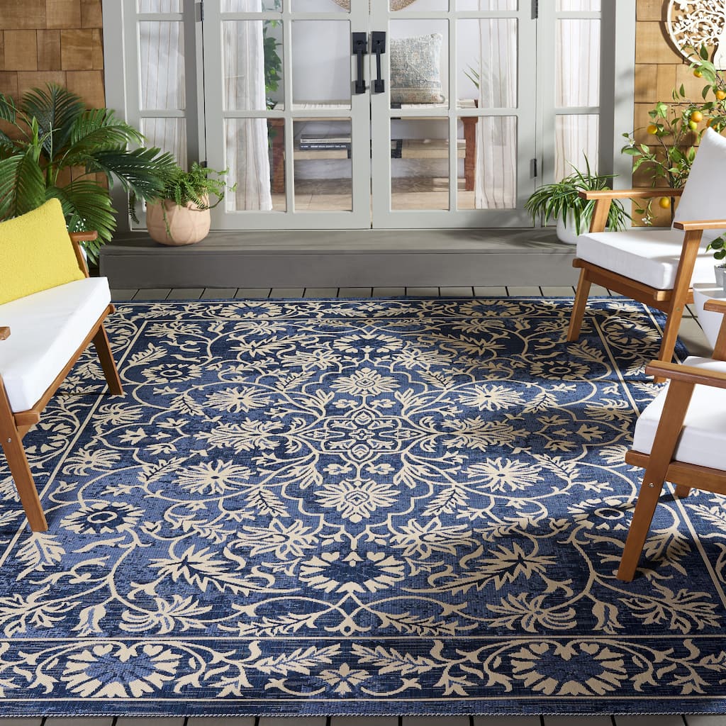 SAFAVIEH Courtyard Ivone Indoor/Outdoor Rug - 8' x 11'