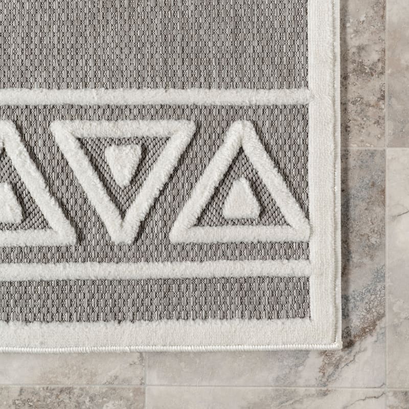 Nuloom Lanelle Tribal Banded Indoor/Outdoor Area Rug