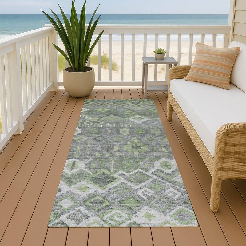 Machine Washable Indoor/ Outdoor Boho Moroccan Chantille Rug - Gray - 2'3" x 7'6"