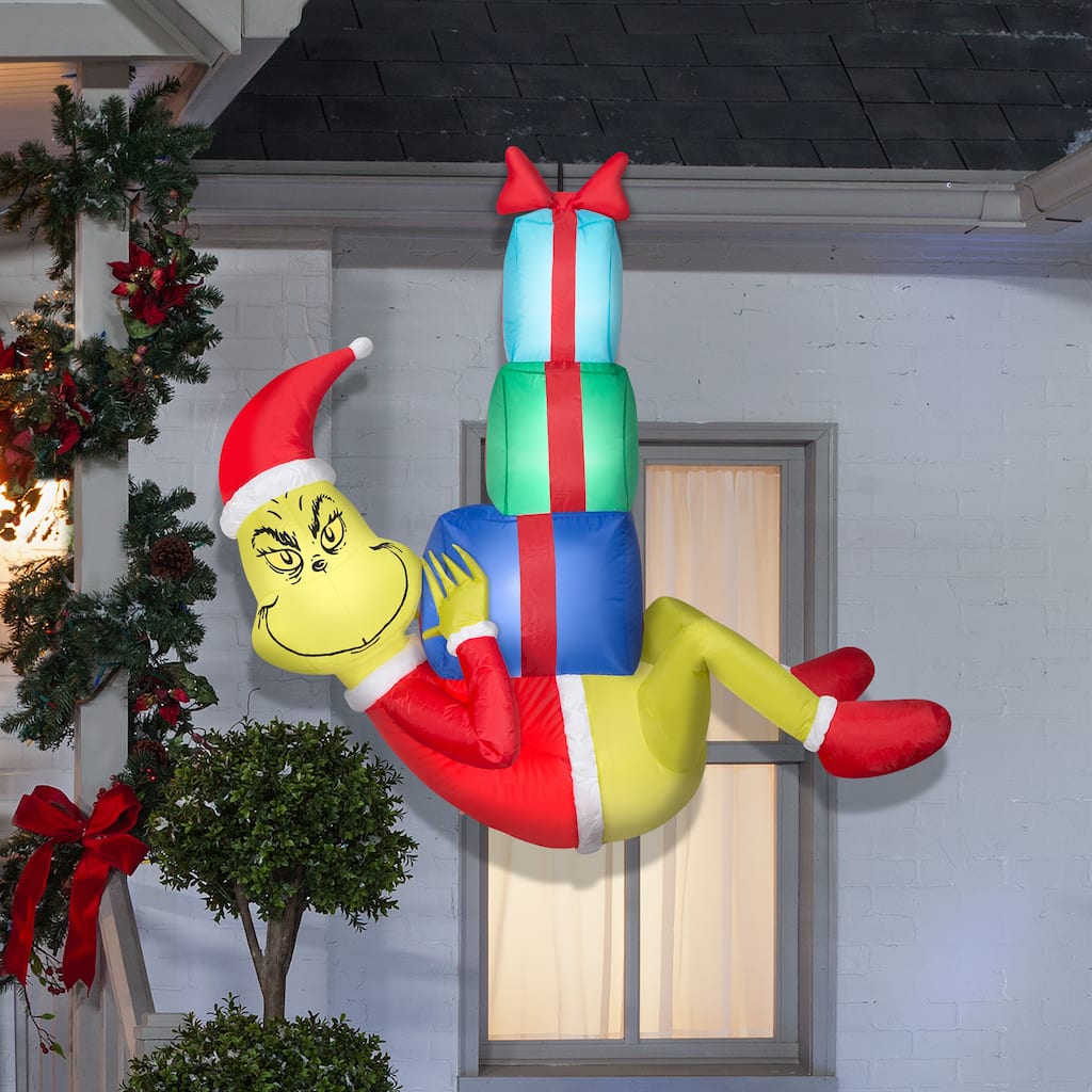 Airblown-Hanging Grinch w/Presents