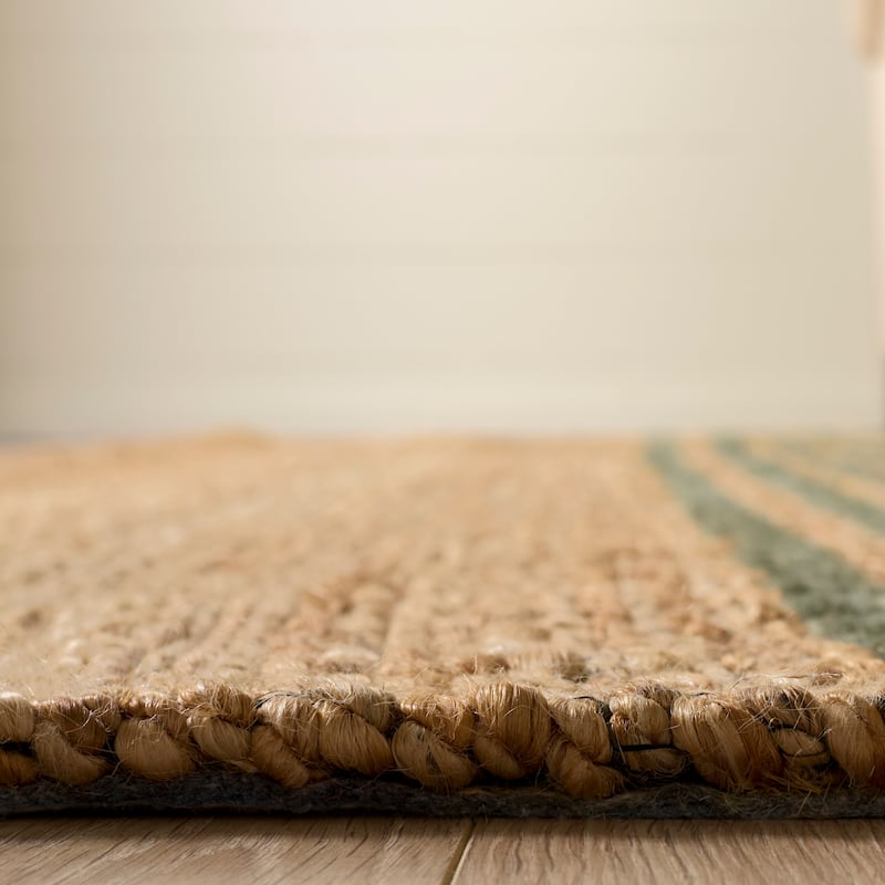 Martha Stewart by SAFAVIEH Handmade Enne Jute Rug