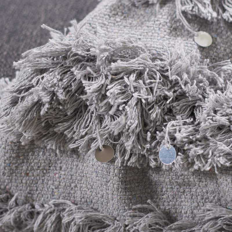 SAFAVIEH Samina Fringe 50 x 60-inch Accent Throw Blanket