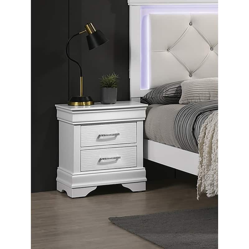 Modern Sleek Bedside Table 1pc Nightstand Bedroom Furniture Accent Handles Spacious Drawers - White
