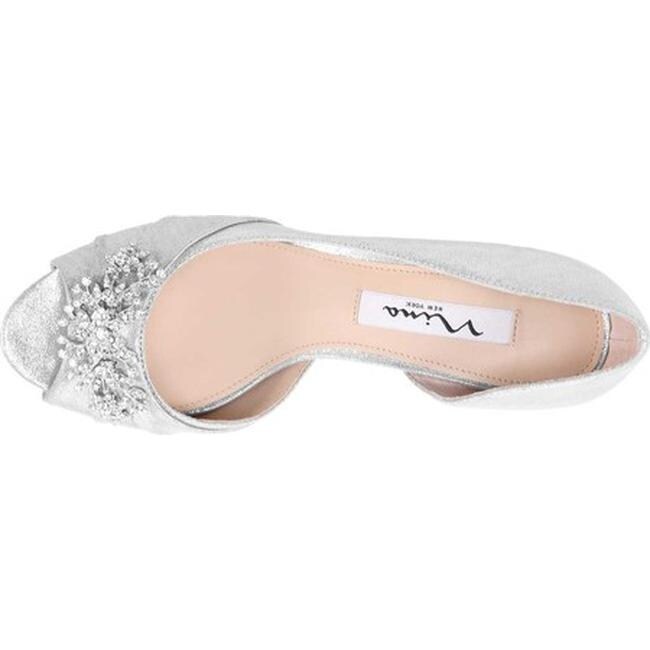 nina cyrene pump