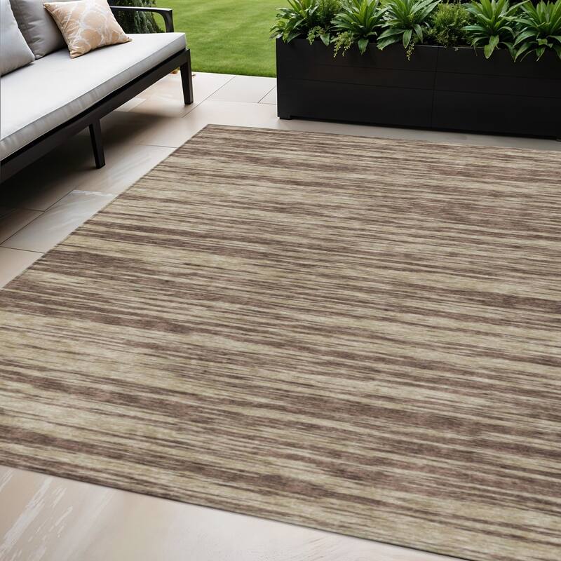 HomeRoots Abstract Modern Rectangle Outdoor Rug - 5' X 8'