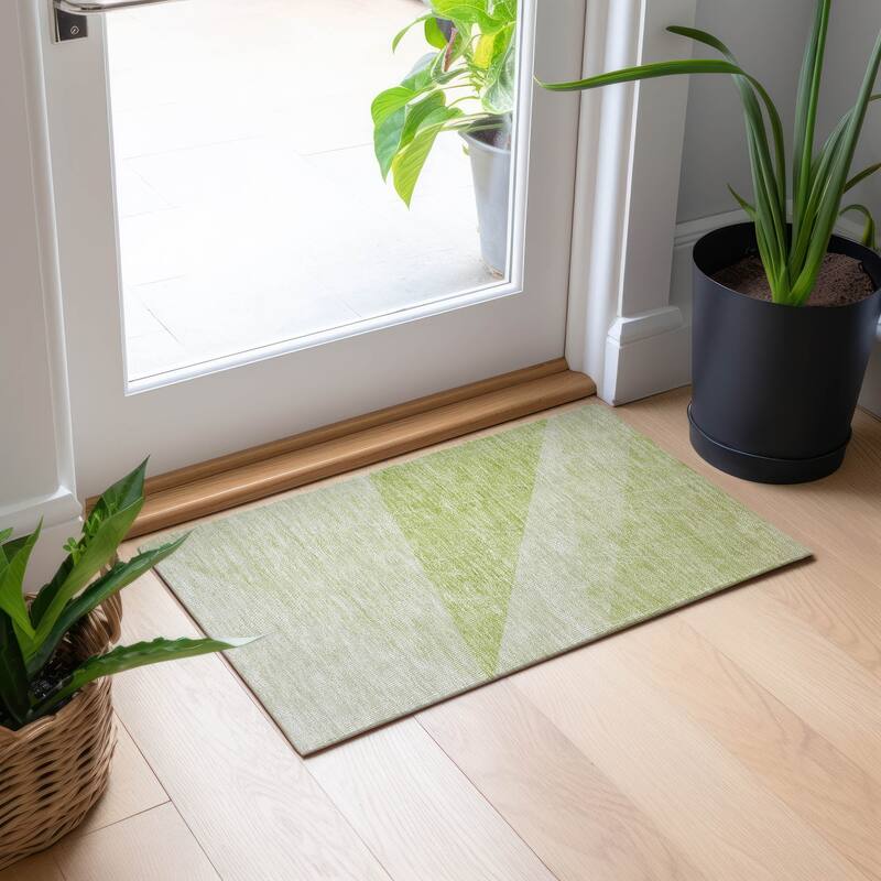 Machine Washable Indoor/ Outdoor Chantille Modern Prism Rug - Aloe - 1'8" x 2'6"