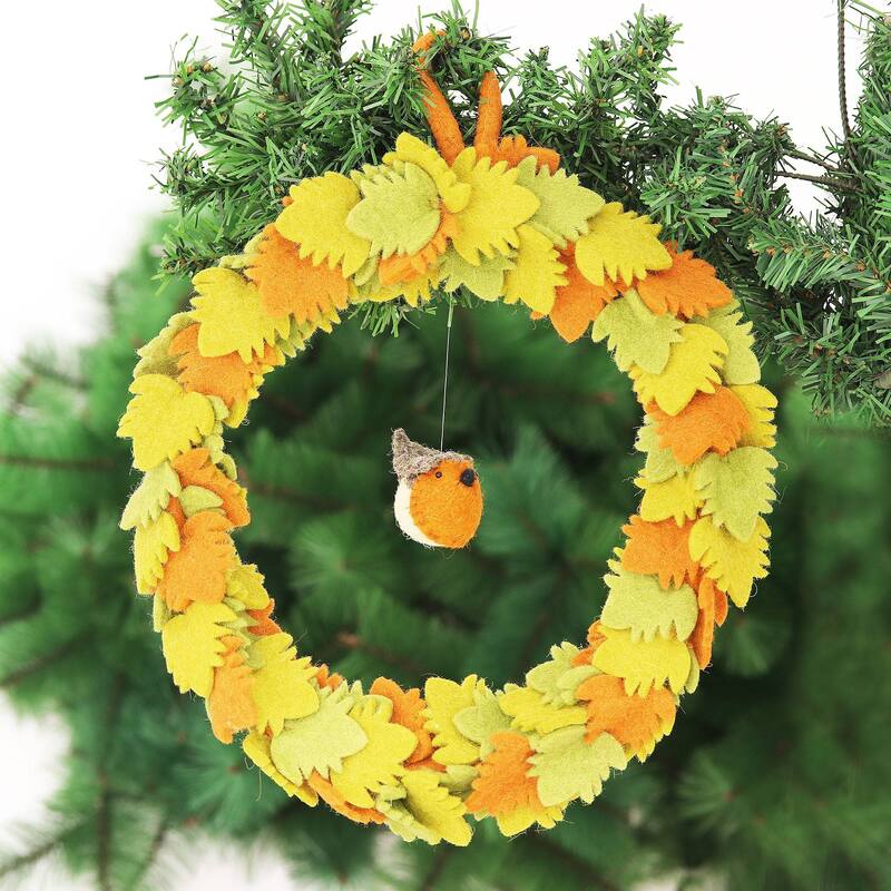 Wool felt wreath, 'Festive Greetings'