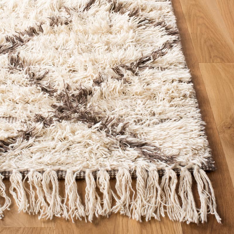 SAFAVIEH Handmade Casablanca Vezire Shag Wool Rug