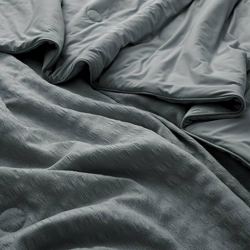 Lightweight Cooling Reversible Bed Blanket, Breathable Seersucker Comforter for Hot Sleepers