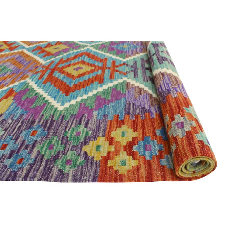 Flatweave Tawil Red/Lt. Green Rug - 4'10" x 6'2"