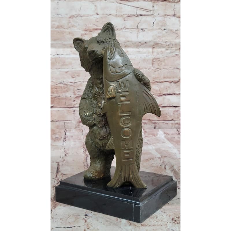 Bronze Bear Welcome Statue – Bear With Imitative Fish Cabin Decor