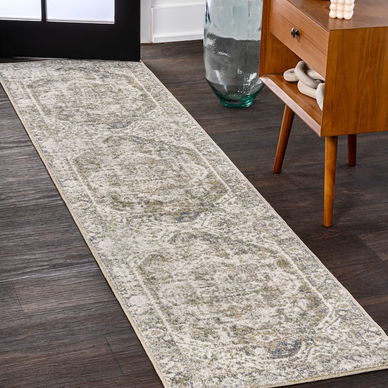 JONATHAN Y Pavel Bold Distressed Medallion Low-Pile Machine-Washable Area Rug