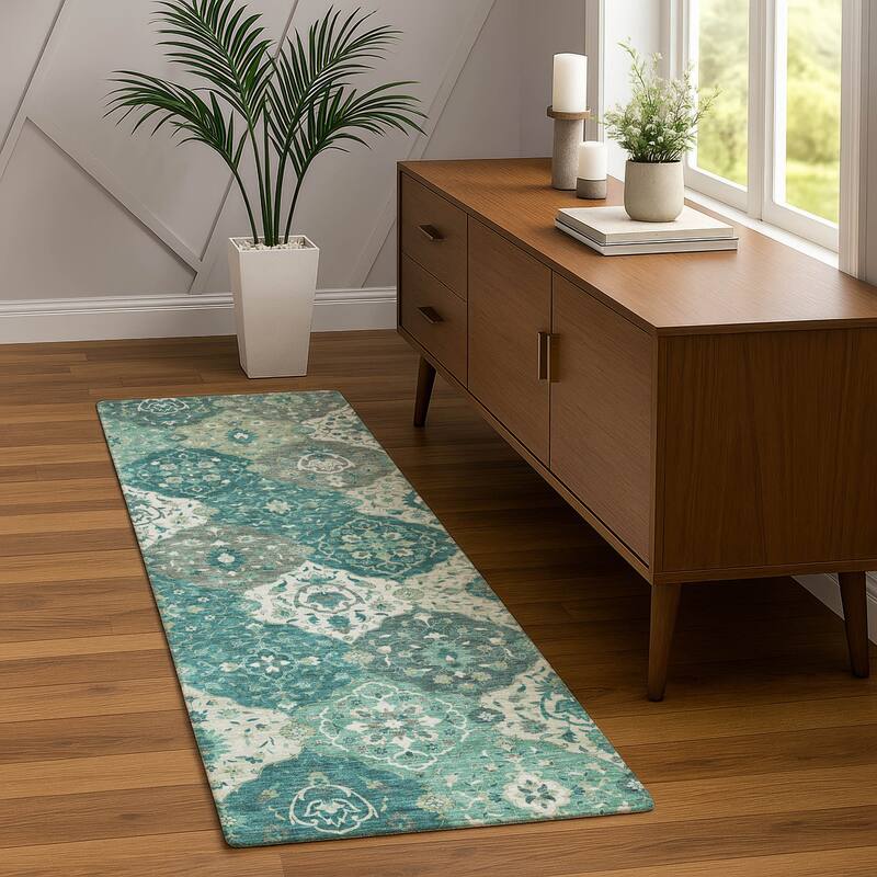 Machine Washable Indoor/ Outdoor Traditional Panel Chantille Rug