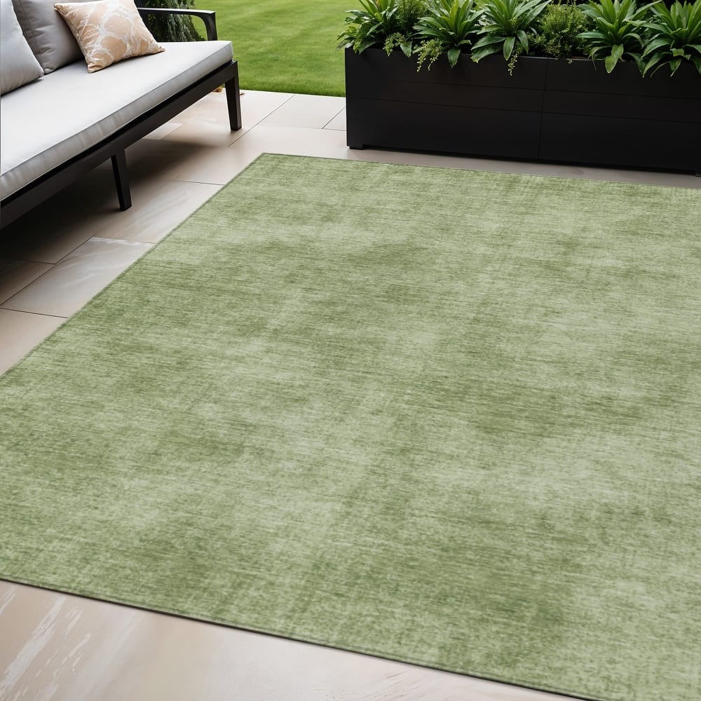 HomeRoots Solid Color Transitional Rectangle Outdoor Rug
