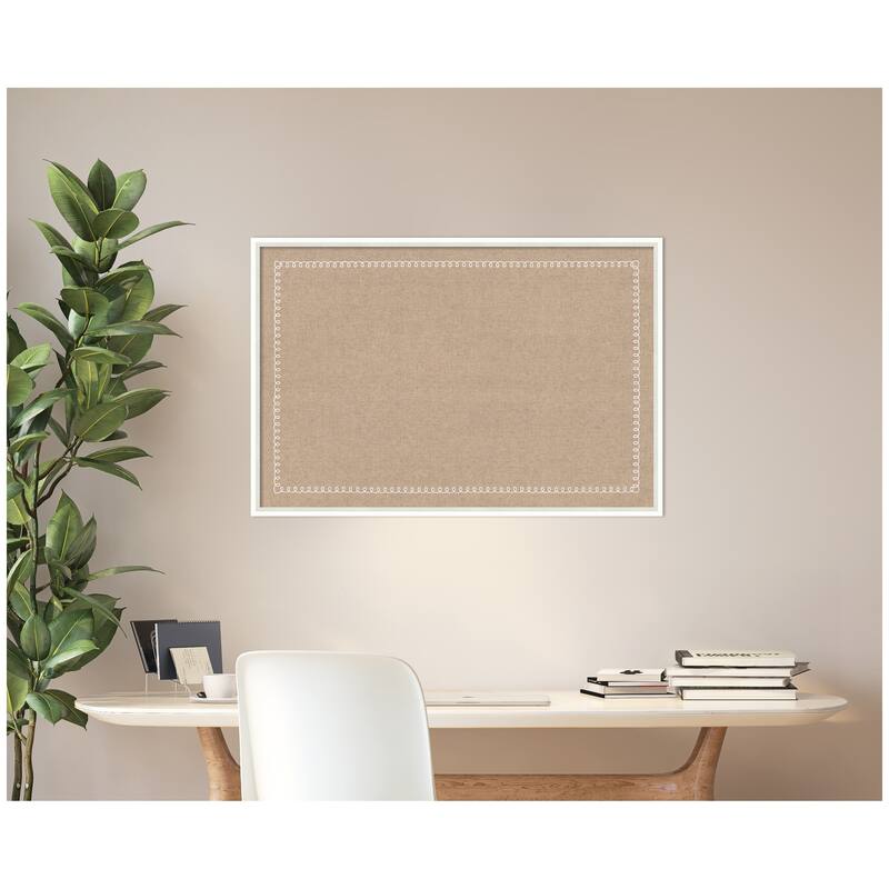 Kate and Laurel Pinboard White Scalloped Edge