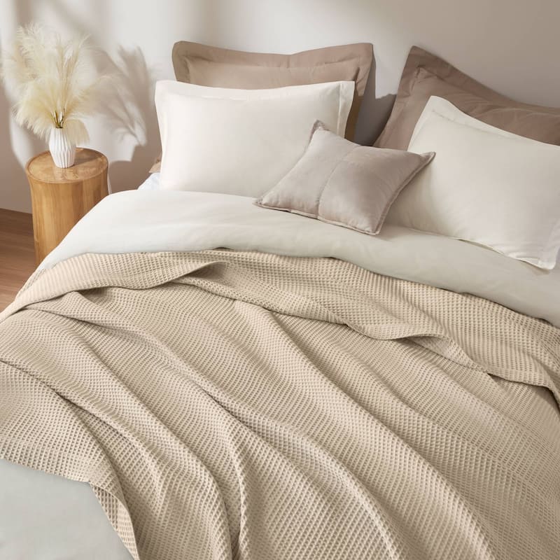 Madison Park Waffle Weave Cotton Blanket