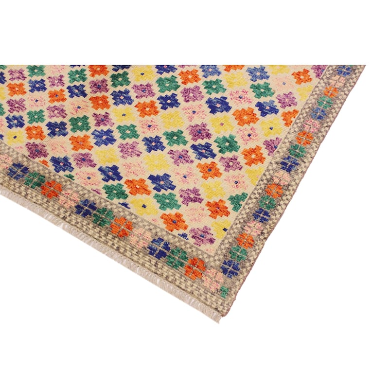 Contemporary Balochi Dejesus Beige/Gray Hand Knotted Wool Rug - 5'5'' x 7'9''