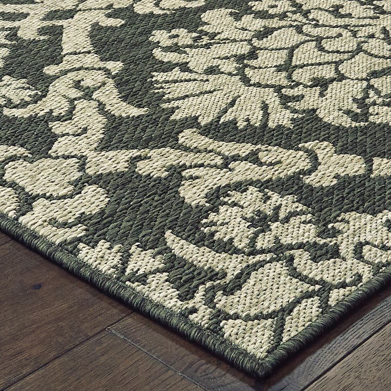 Vista Home Higgins Damask Lattice Grey/ Charcoal Indoor/ Outdoor Area Rug