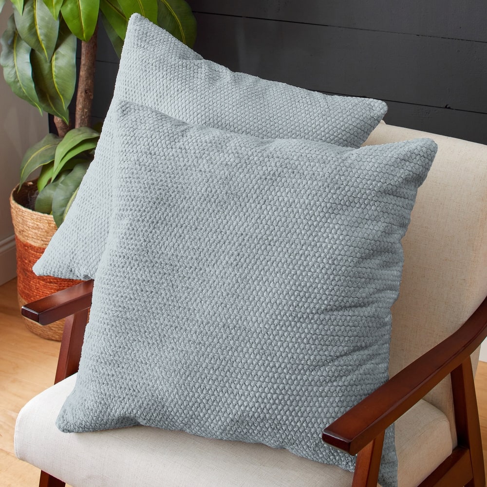 Sorra Home Velvet Shimmer Indoor Textured Knife Edge Square Pillows (Set of 2)