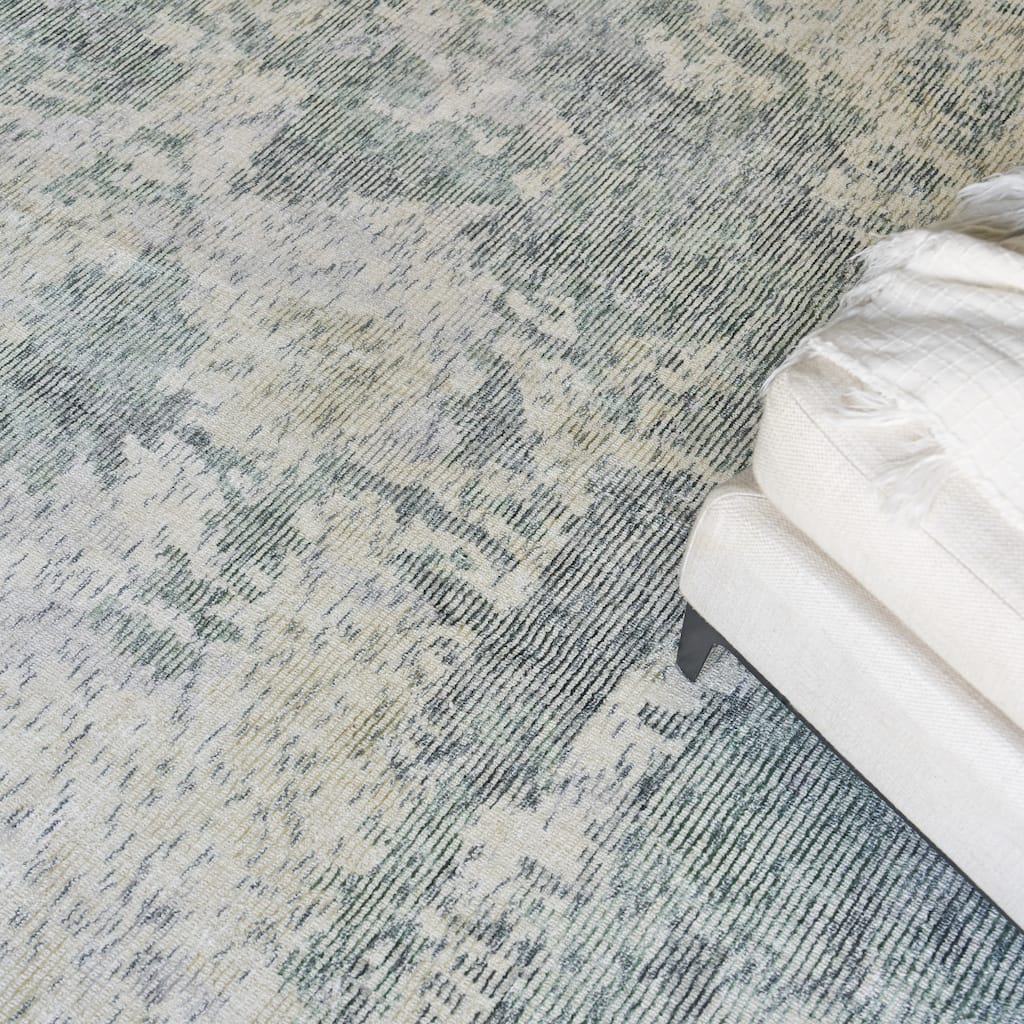 EXQUISITE RUGS Mineral Hand-loomed Wool/Bamboo Silk Green Area Rug.
