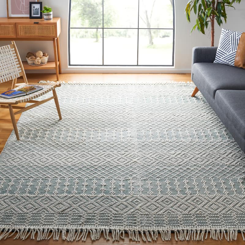 SAFAVIEH Handmade Natura Estel Wool Fringe Rug - 8' x 10' - Green