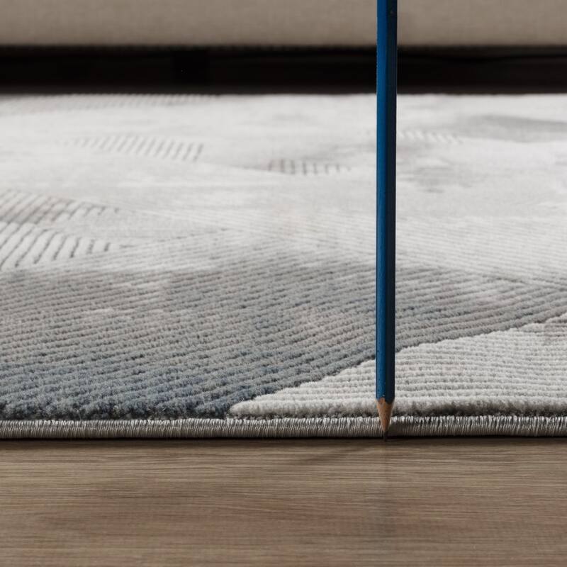 Gray 7 ft. 10 in. x 10 ft. 6 in.Luxury Area Rug, 0.43 Pile Height – Sophisticated Warmth for Any Room - 6' x 7'