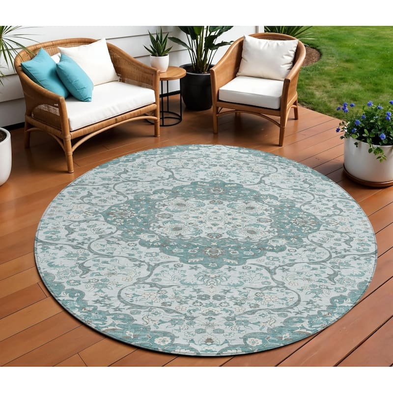 HomeRoots Medallion Traditional Rectangle Outdoor Rug - 8' Round