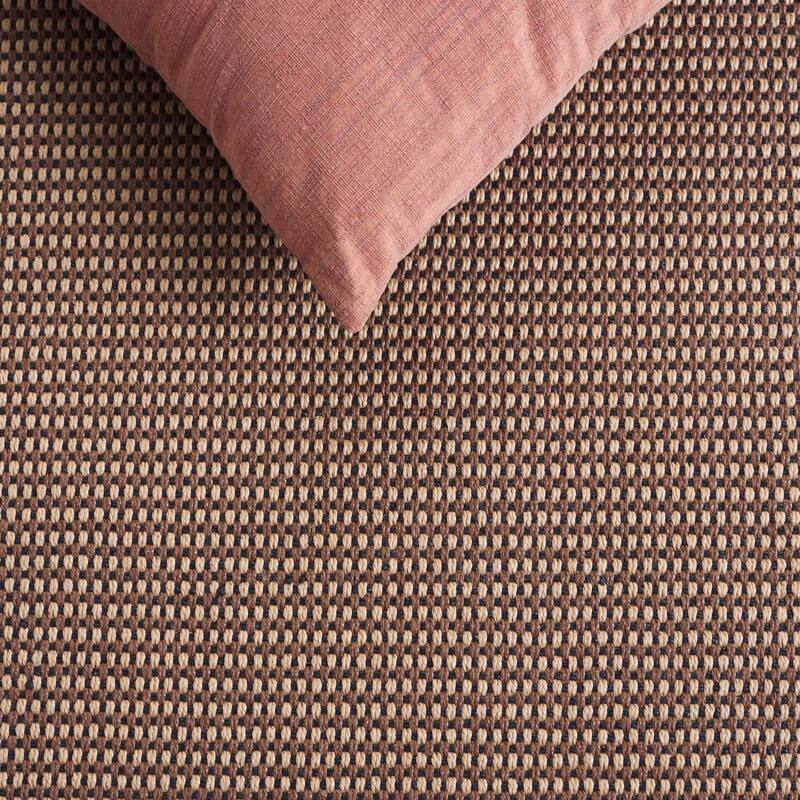 SAFAVIEH Napa Faux Sisal Marjana Washable Indoor/Outdoor Rug - Weather Resistant & Easy Cleaning