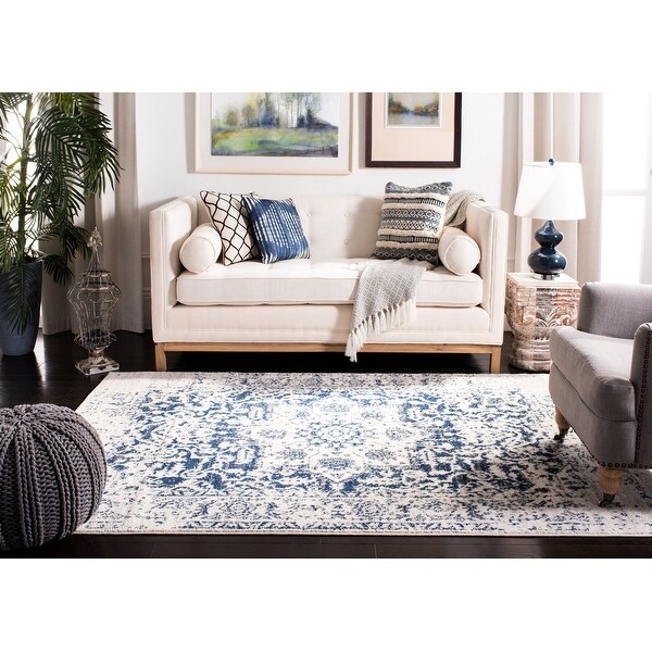 Safavieh Madison Snowflake Boho Distressed Medallion Rug