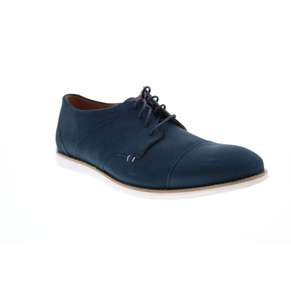 navy blue clarks