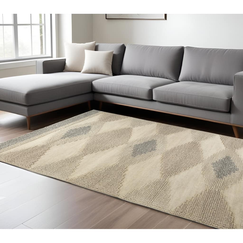 HomeRoots Geometric Modern Rectangle Area Rug - 120 in. x 96 in. x 0.4 in.