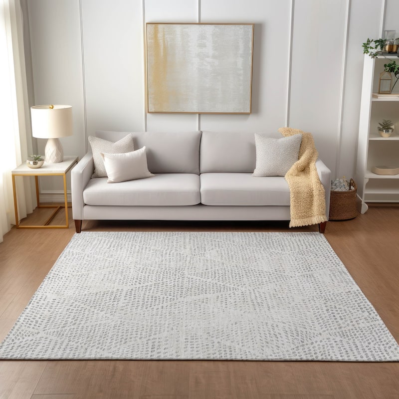 Machine Washable Indoor/ Outdoor Chantille Contemporary Diamonds Rug - Silver - 5' x 7'6"