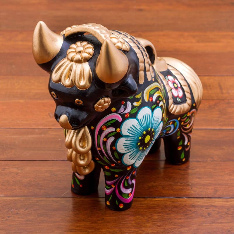 Handmade Big Colorful Pucara Bull Ceramic figurine (Peru) - 27 x 27 x 17