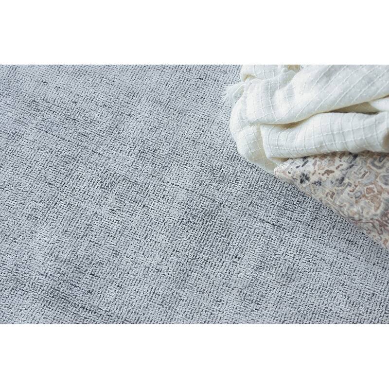 Exquisite Rugs Poliforma Handmade Handloomed Polyester Navy Area Rug