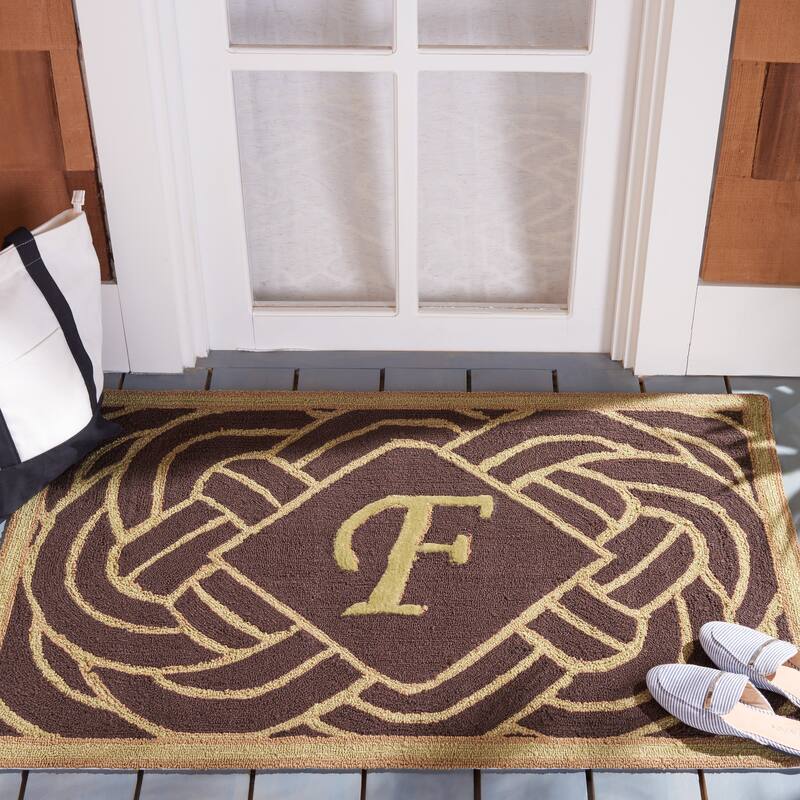 SAFAVIEH Hand-hooked Monogram M Chocolate Rug - 2'6" x 4' - F - Chocolate - Rectangle