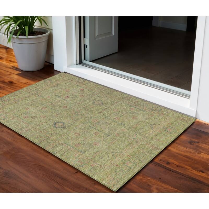HomeRoots Floral Traditional Rectangle Outdoor Rug - 3' x 5'