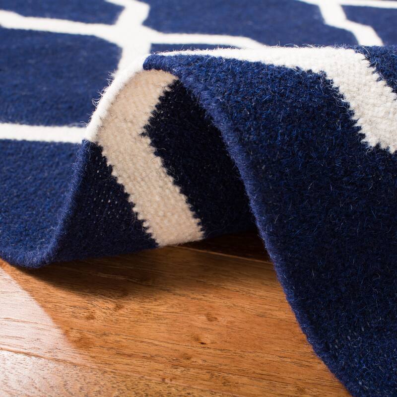 SAFAVIEH Handmade Flatweave Dhurries Chiang Modern Moroccan Wool Rug