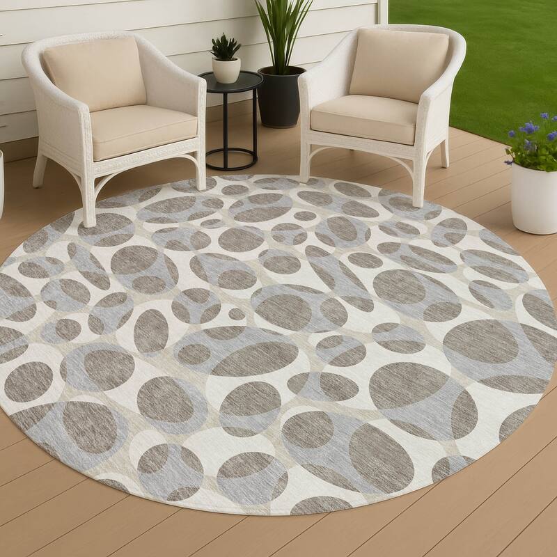 Machine Washable Indoor/ Outdoor Contemporary Saline Chantille Rug - Taupe - 8' x 8'