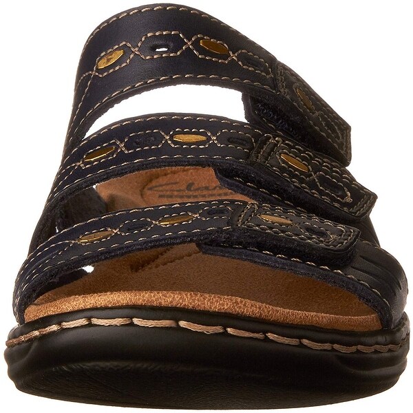 clarks leisa broach sandals
