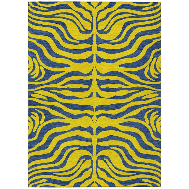 Machine Washable Indoor/ Outdoor Modern Animal Print Chantille Rug